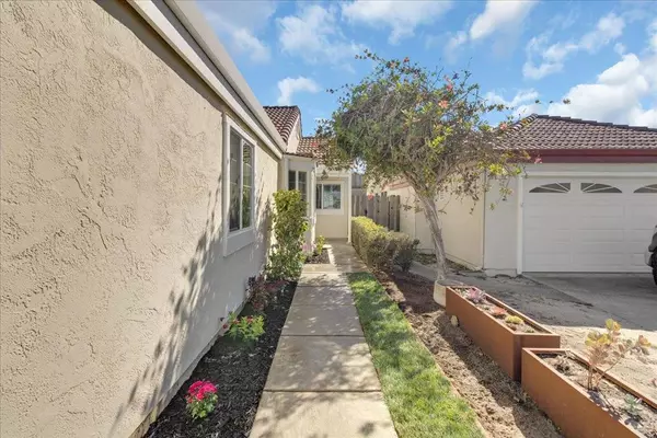 Marina, CA 93933,159 Dolphin CIR