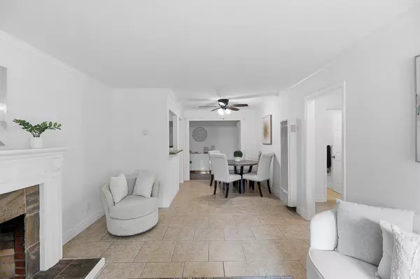 East Palo Alto, CA 94303,1183 Saratoga AVE