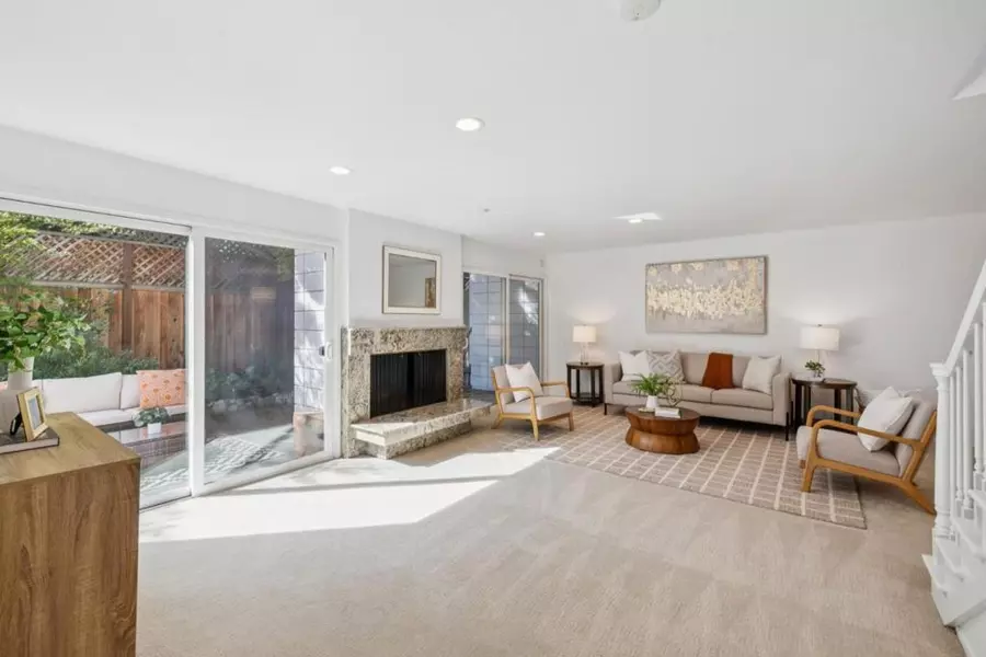 64 Los Altos SQ, Los Altos, CA 94022