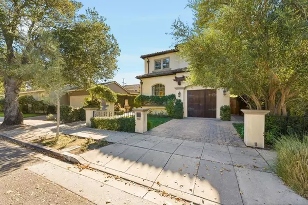 San Carlos, CA 94070,926 Rosewood AVE