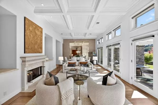 Saratoga, CA 95070,20063 Spaich CT