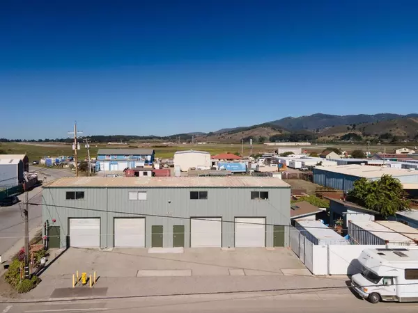 Half Moon Bay, CA 94019,207 Harvard AVE