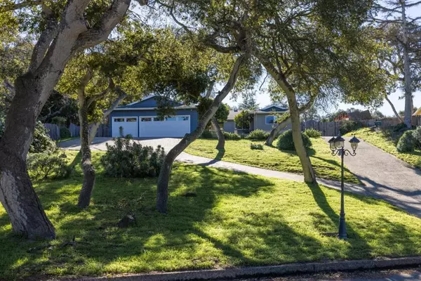 15410 Oak Hills DR, Salinas, CA 93907