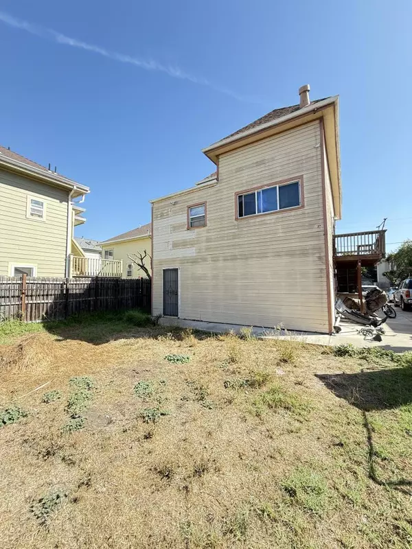 Oakland, CA 94608,2841 Filbert ST
