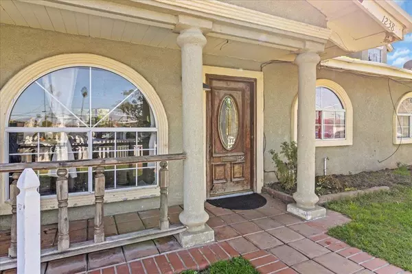 Salinas, CA 93906,1238 Granada AVE