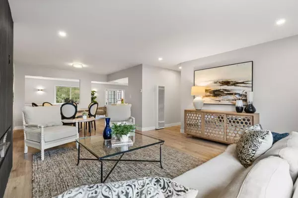 Pacifica, CA 94044,1416 Flores DR