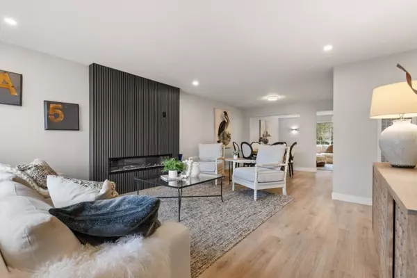 Pacifica, CA 94044,1416 Flores DR