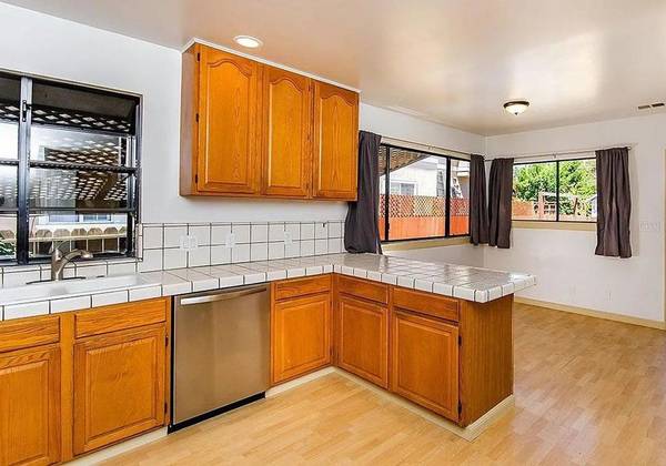 Redwood City, CA 94061,242 Jackson AVE