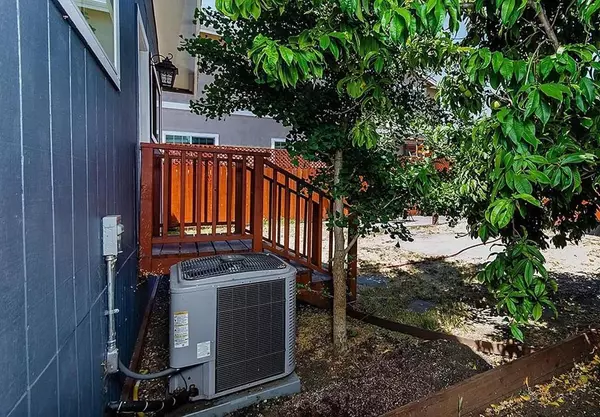 Redwood City, CA 94061,242 Jackson AVE