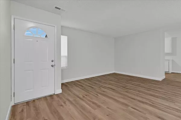 Salinas, CA 93906,1631 Cherokee DR