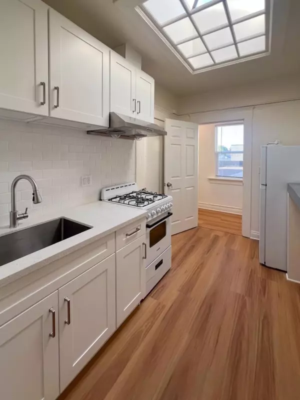 1206 Burlingame AVE #1, Burlingame, CA 94010