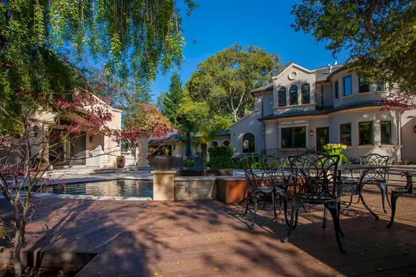 Atherton, CA 94027,46 Almendral AVE