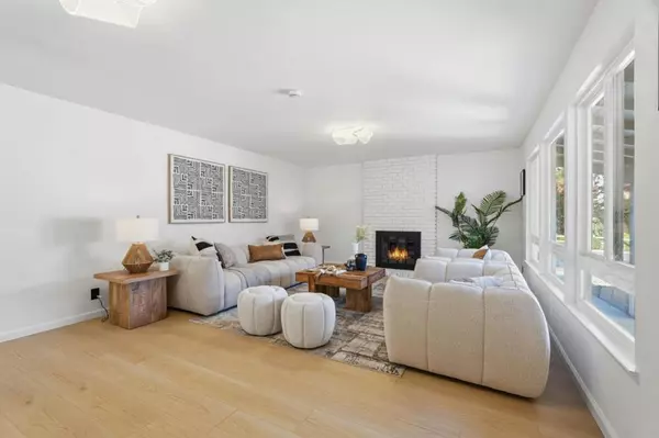 Cupertino, CA 95014,19990 Pear Tree LN