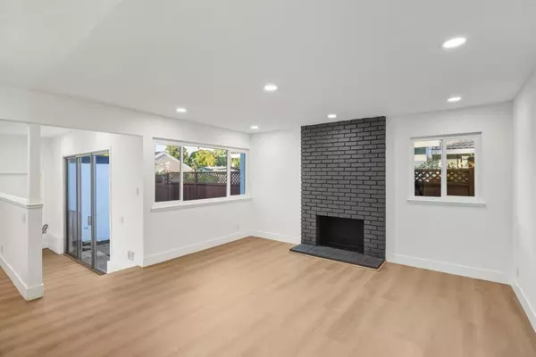 Milpitas, CA 95035,374 Manzanita CT