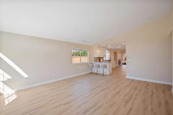 Salinas, CA 93905,1439 Wolf CT