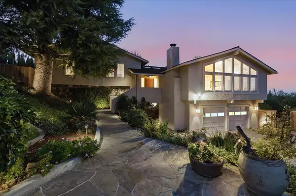 Los Altos, CA 94024,920 Oxford DR