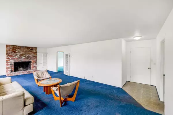 Pacific Grove, CA 93950,964 Forest AVE