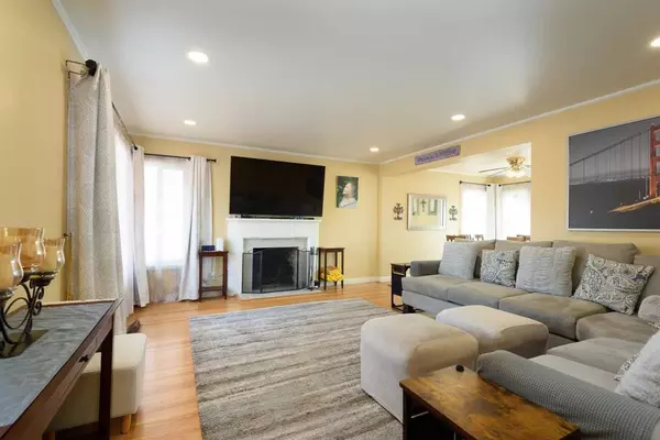 Daly City, CA 94015,204 Garden LN