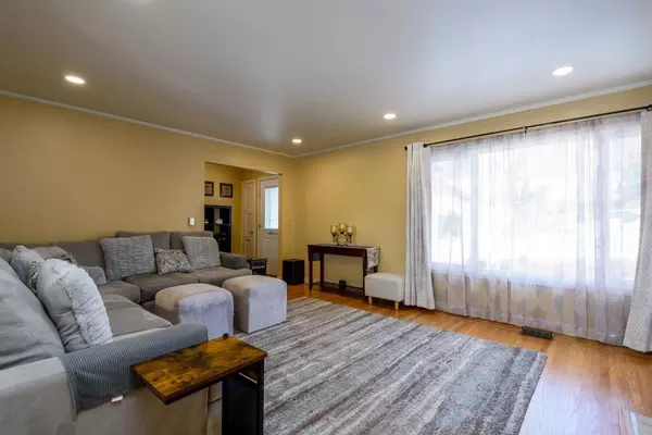 Daly City, CA 94015,204 Garden LN