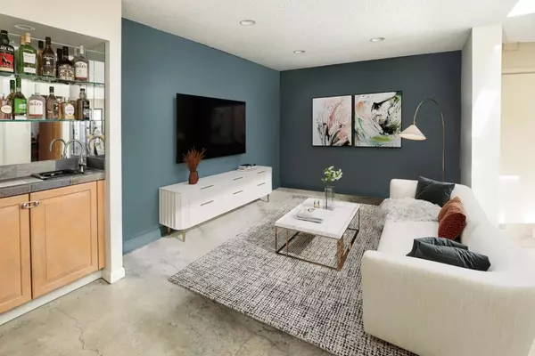 Menlo Park, CA 94025,2439 Sharon Oaks DR