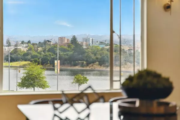 Oakland, CA 94612,244 Lakeside #202