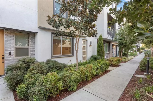 Hayward, CA 94544,25218 Parklane DR