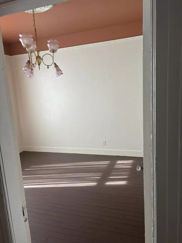 San Francisco, CA 94124,1661 Palou AVE