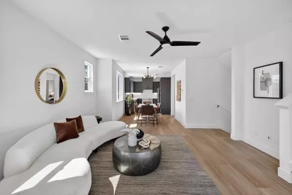 Redwood City, CA 94061,955 Woodside RD