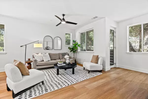 Redwood City, CA 94061,943 Woodside RD