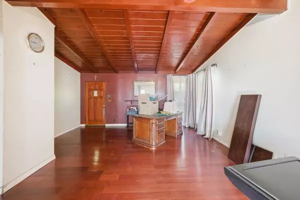 Sunnyvale, CA 94085,342 W Duane AVE