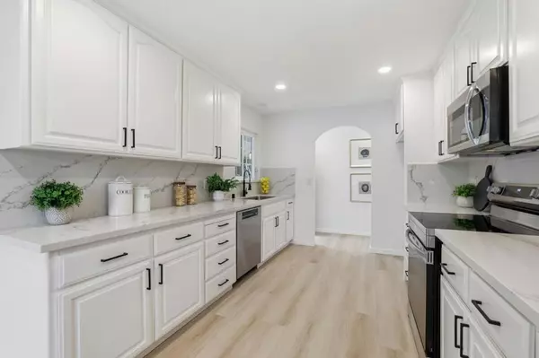 San Jose, CA 95123,5571 Sunny Oaks DR