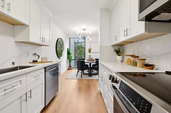 Foster City, CA 94404,1081 Beach Park BLVD #206