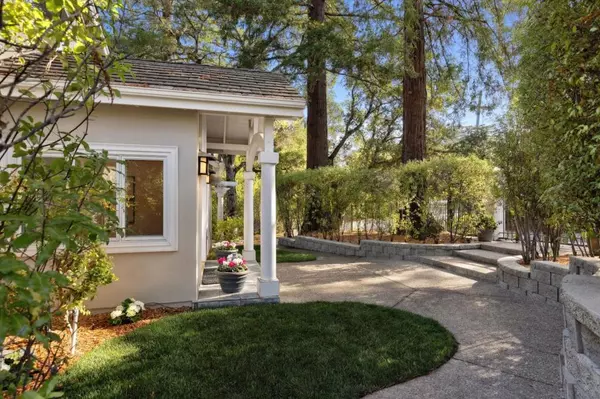 Hillsborough, CA 94010,300 Glendale RD