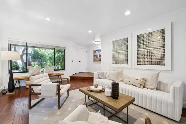 Sunnyvale, CA 94085,646 S Ahwanee TER