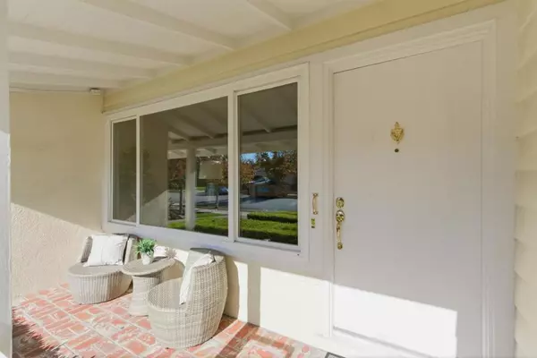 Redwood City, CA 94061,2054 Palm AVE