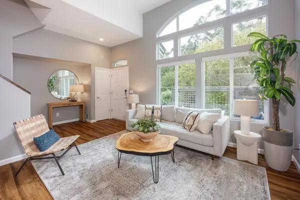 Half Moon Bay, CA 94019,43 Erin LN