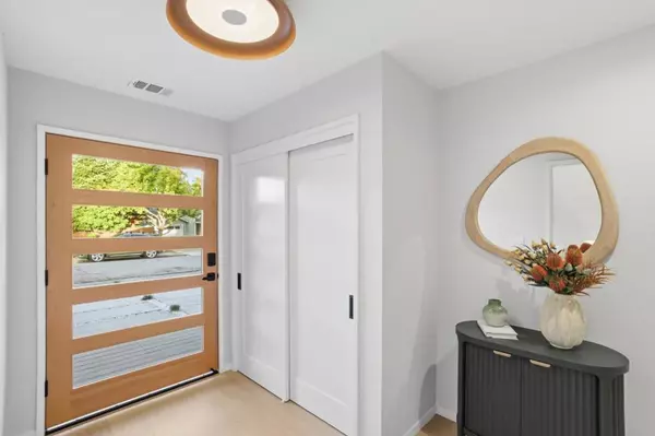 San Carlos, CA 94070,1316 ELM ST