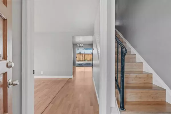 Hollister, CA 95023,60 Knight LN