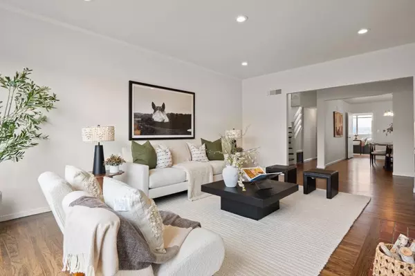 Daly City, CA 94015,61 Windsor DR