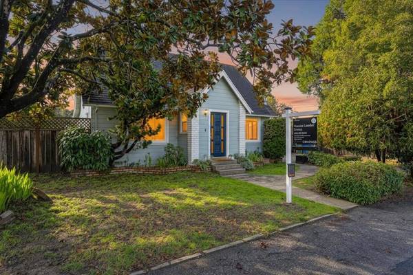 2908 Sandy LN, Santa Cruz, CA 95062