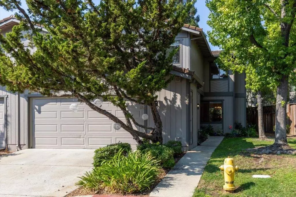 Los Gatos, CA 95032,207 Palmer DR