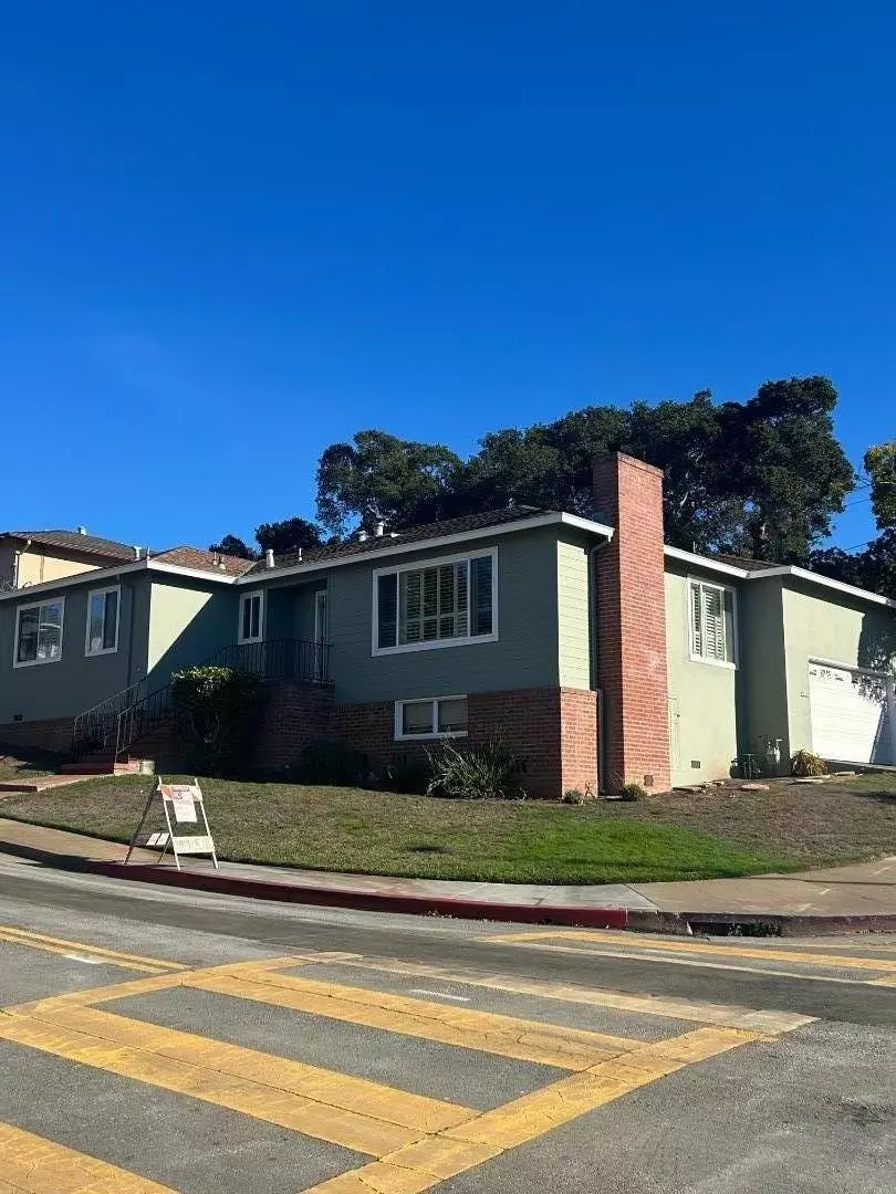 San Mateo, CA 94403,423 La Casa AVE