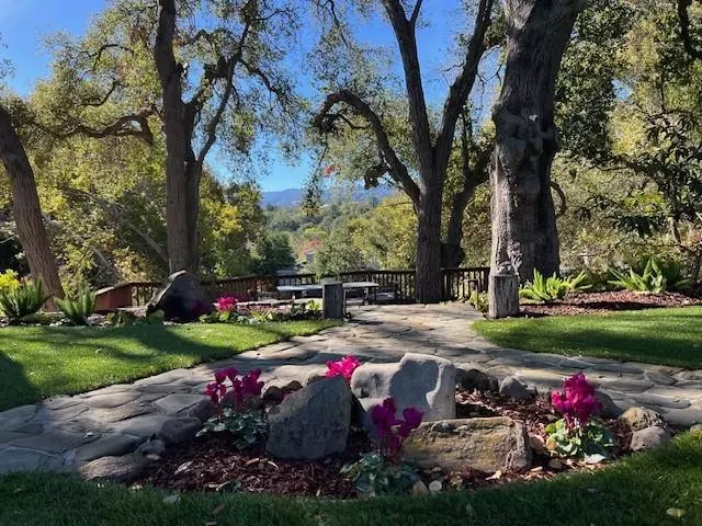 10601 Madera DR, Cupertino, CA 95014