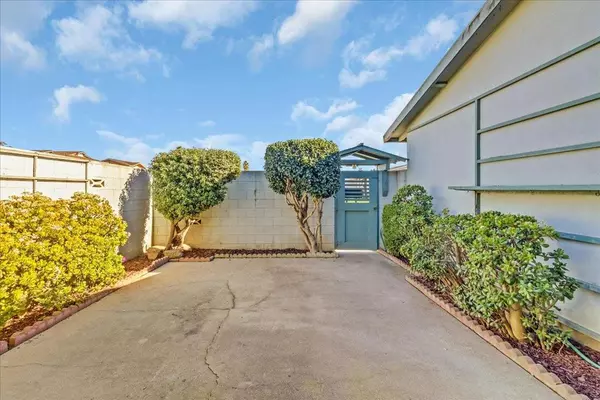 Salinas, CA 93906,1661 Klamath DR