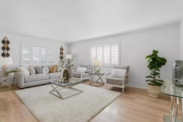 East Palo Alto, CA 94303,828 Weeks ST