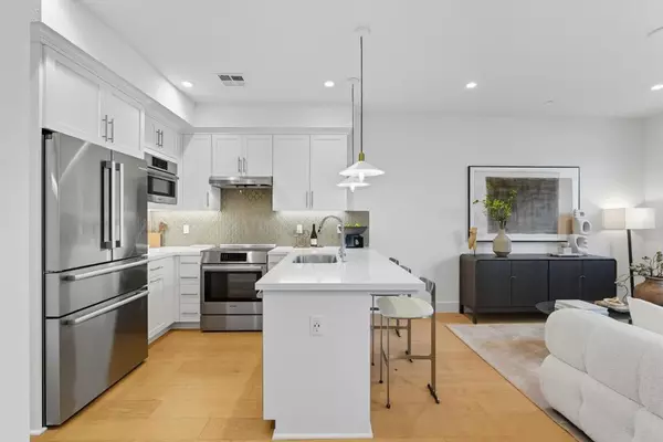 Mountain View, CA 94043,1387 W Middlefield RD