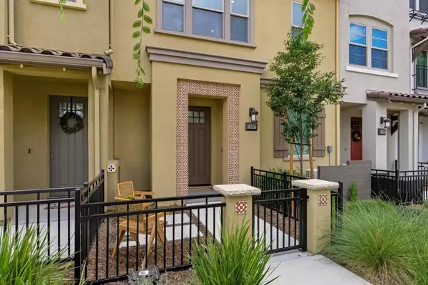 Mountain View, CA 94043,1387 W Middlefield RD