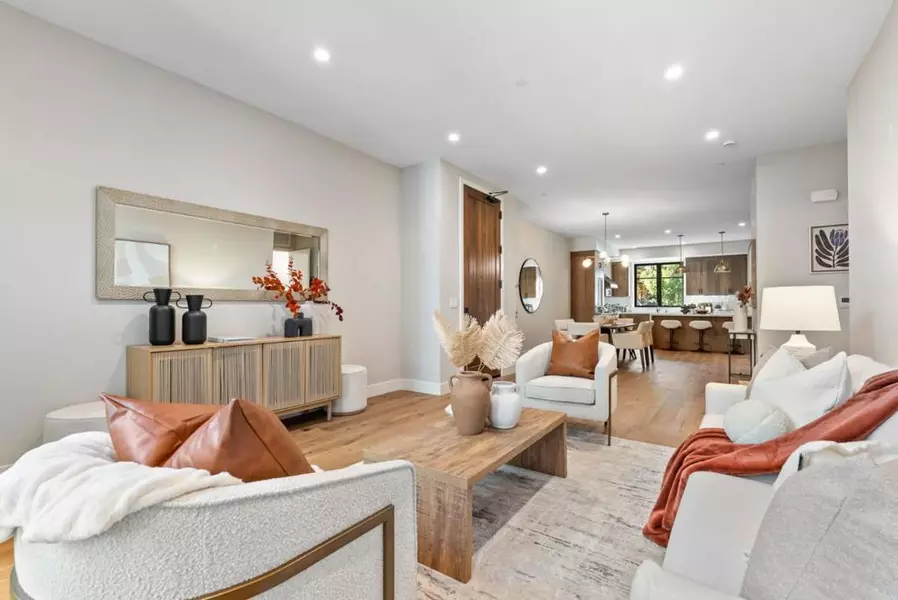 221 Hope ST, Mountain View, CA 94041