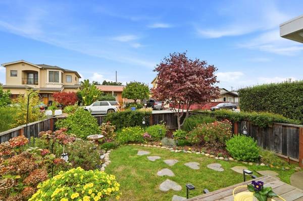 Capitola, CA 95010,4570 Jewel ST