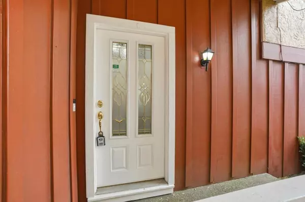 Daly City, CA 94015,844 King DR